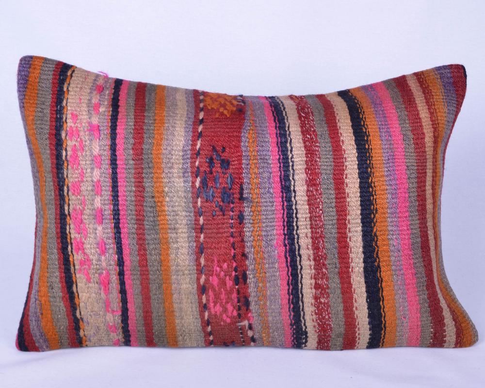 Vintage%20Kilim%20Yastık%20Kılıfı%20El%20Dokuması