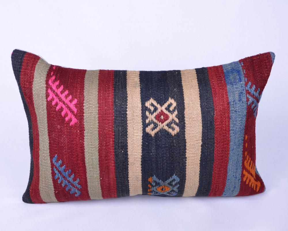 Vintage%20Kilim%20Yastık%20Kılıfı%20El%20Dokuması