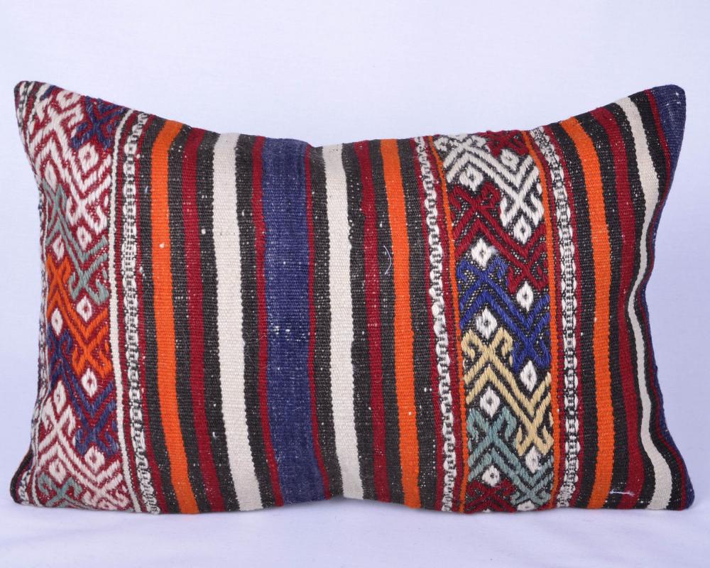 Vintage%20Kilim%20Yastık%20Kılıfı%20El%20Dokuması