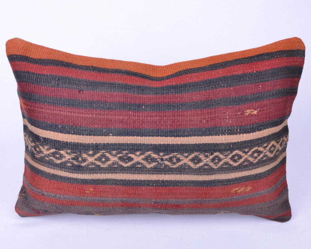 Vintage%20Kilim%20Yastık%20Kılıfı%20El%20Dokuması