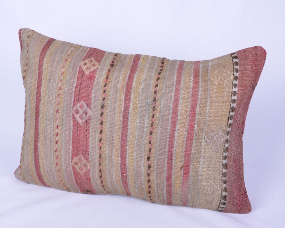 Vintage%20Kilim%20Yastık%20Kılıfı%20El%20Dokuması